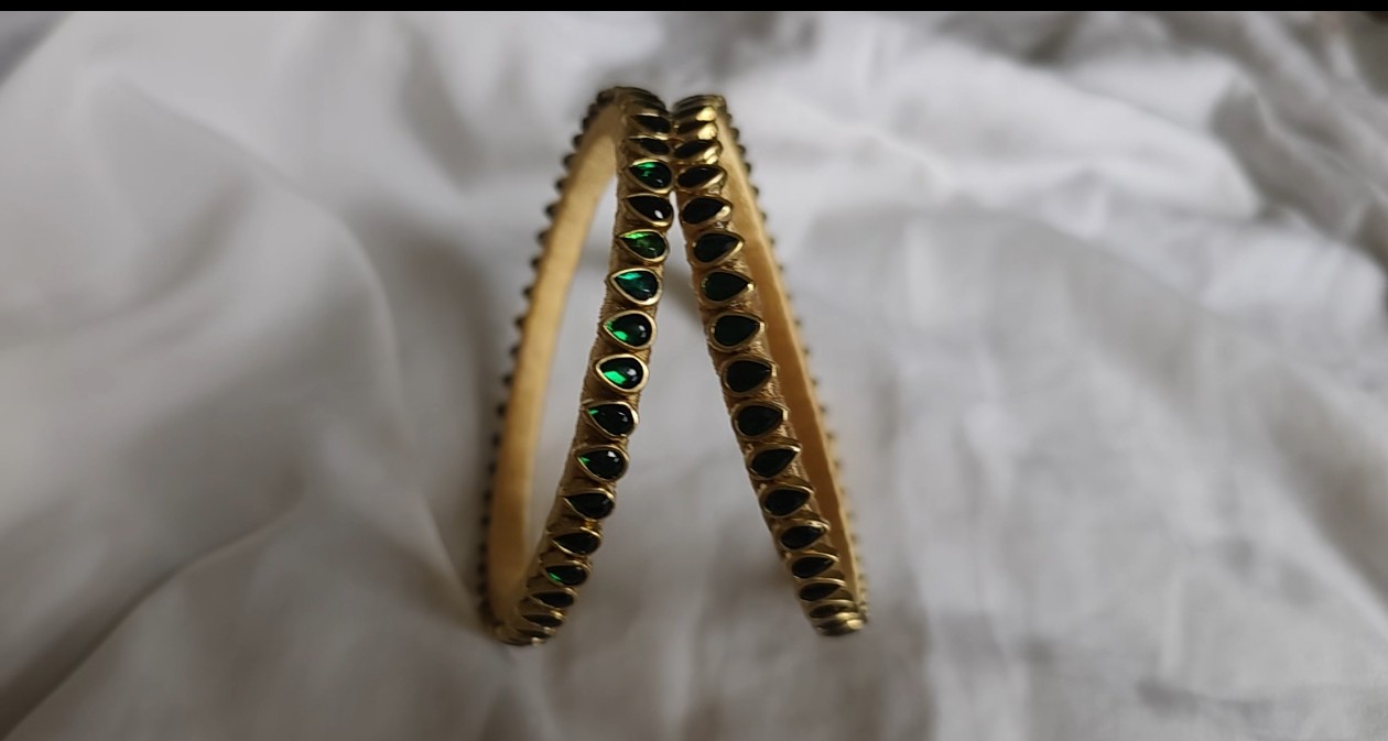gold green silkthread bangles