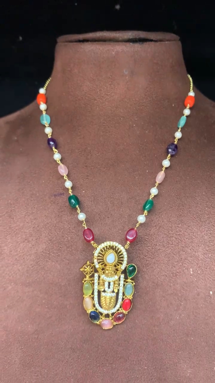 short chains, earrings