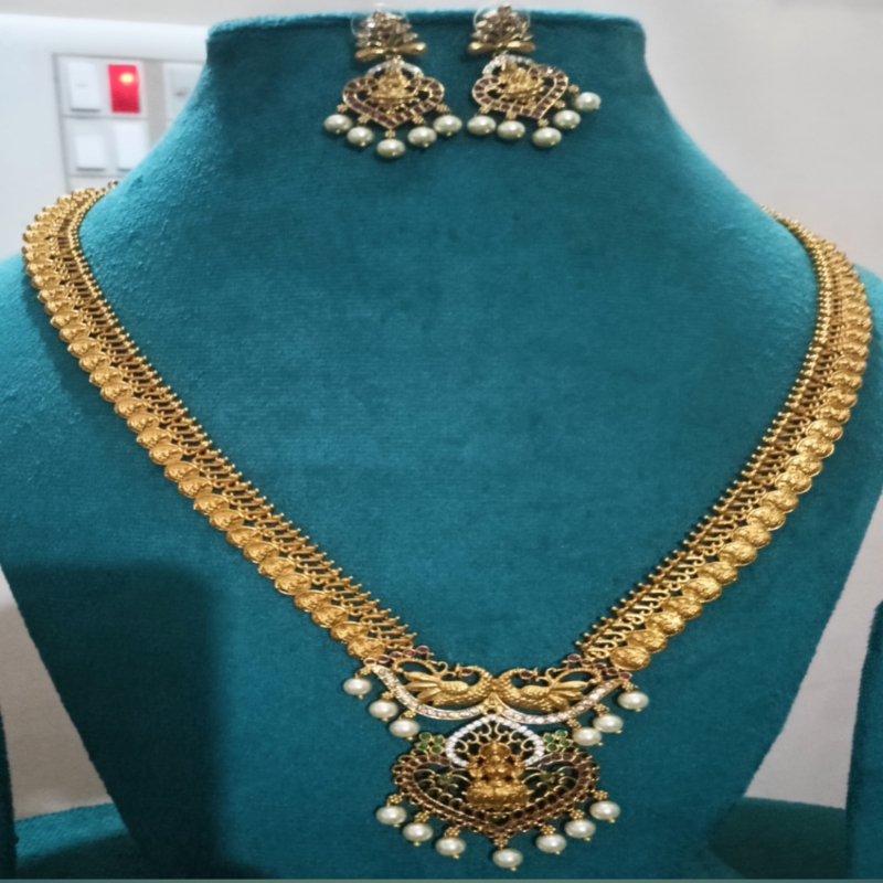 mat finishing Lakshmi Devi long Haram