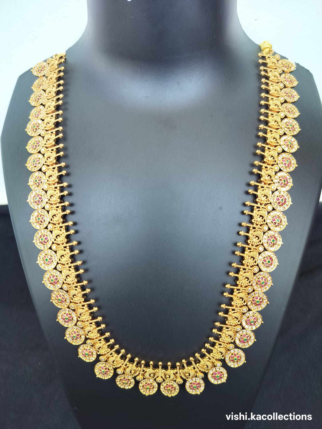 traditional bottu mala long haram