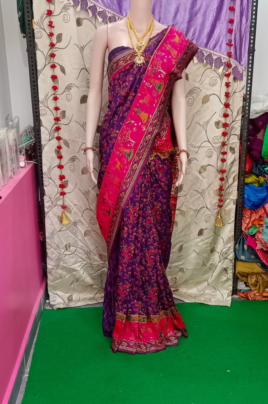 Treditional kalamkari design with jari weaving also with blouse at nice jari weaving