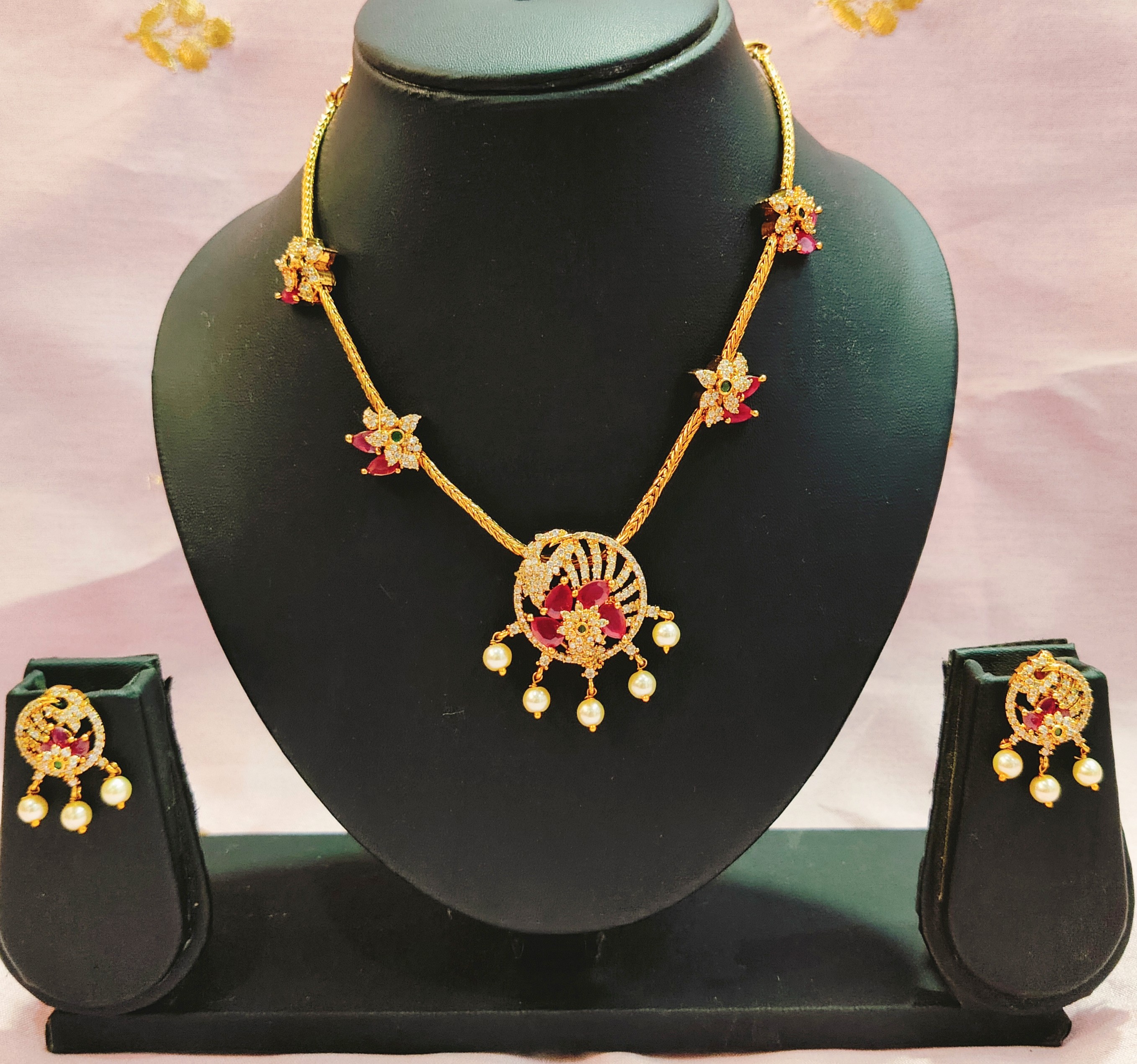 different jewellery necklace